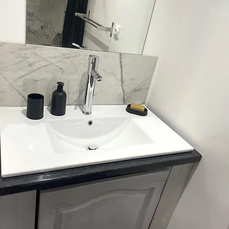 La Domus Lemaitre 1, Plain-pied, Wifi , Tv, Parking, Jardin דירה